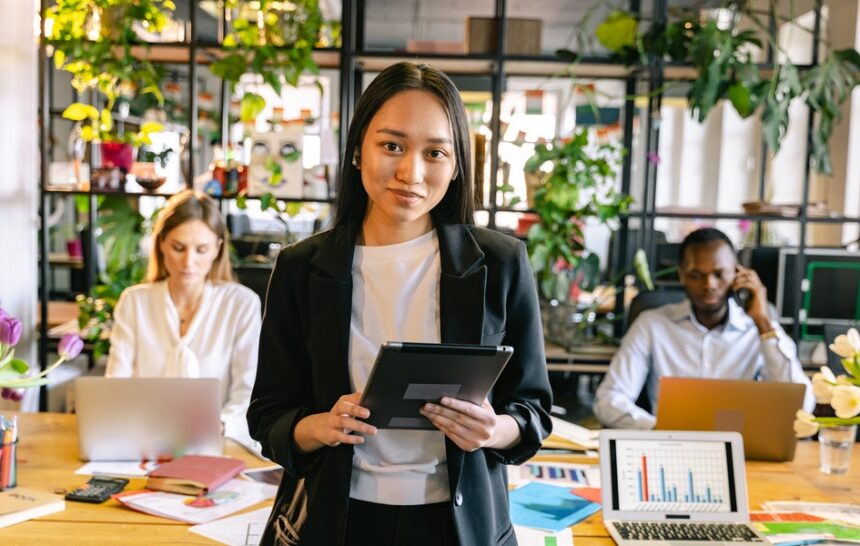 Overview of the Canada Experience Class Program and Comparison With the FSWP