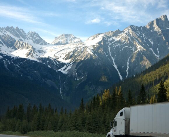 Trucking Movements and Migration Trends—How to Find an Immigrant-Friendly Destination in Canada