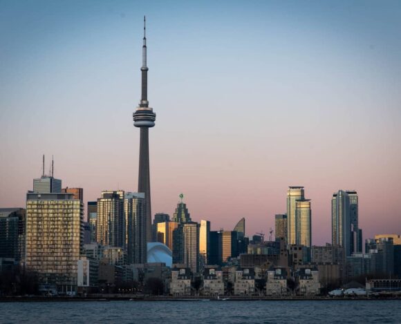 Destination Ontario— Overview of Work Permit and Ontario PNP Options for Skilled Workers Skilled Workers