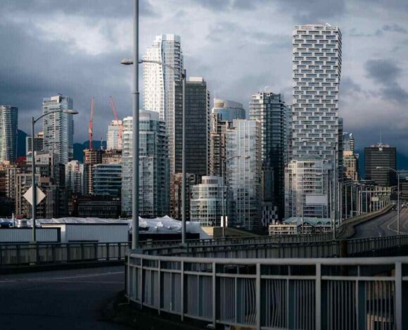 Ukrainians in Canada Eligible to Apply for Permanent Residence from October- ImmigCanada Ukrainians in Canada