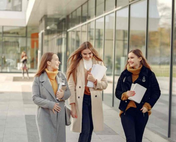 International Students Return to Canada Economic Factors and Policy Shifts- ImmigCanada International Students Return to Canada